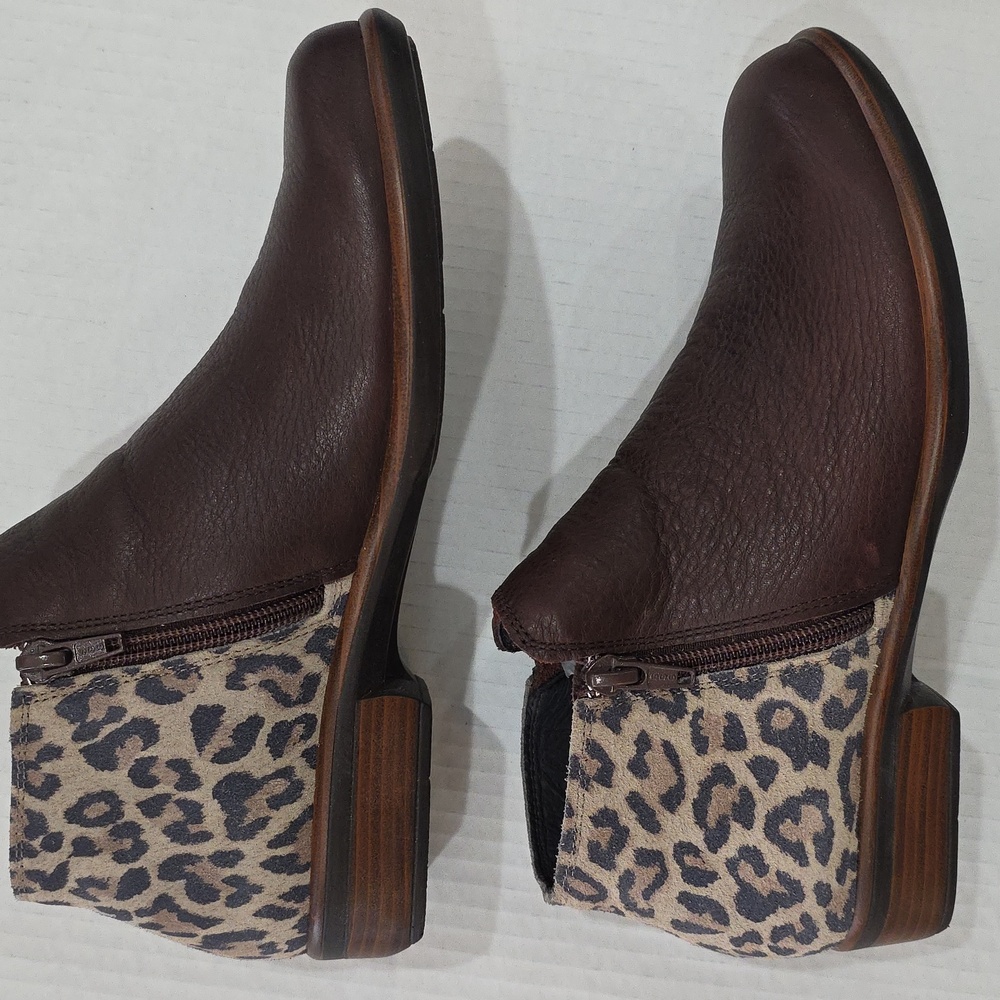 NAOT Leopard Print Brown Ankle Boots Womens Size 6 B